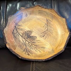 Hallmark Heritage wooden bowl